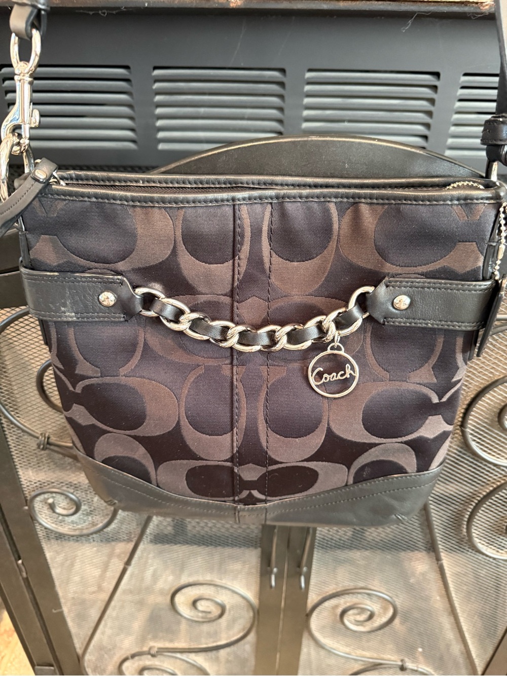 Coach Vintage crossbody bag in black, EUC - Picture 2 of 5